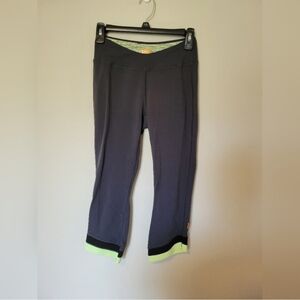 Lucy Power Max Crop Workout Leggings Size Small Gray